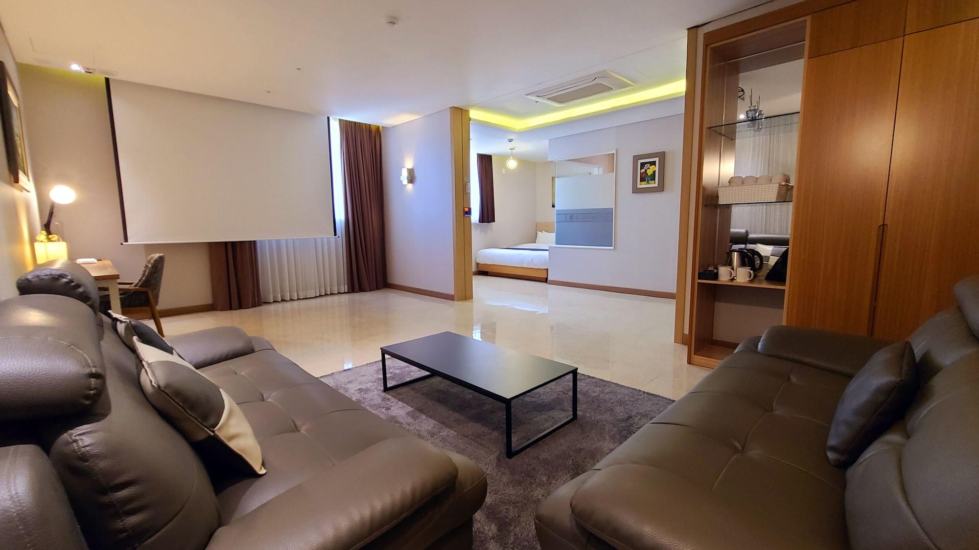 Benikea Hotel Yangsan Exteriör bild