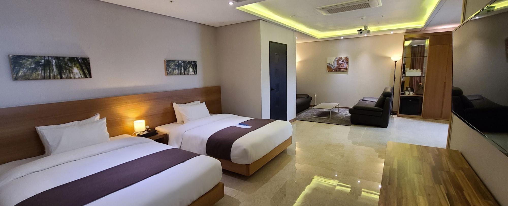 Benikea Hotel Yangsan Exteriör bild