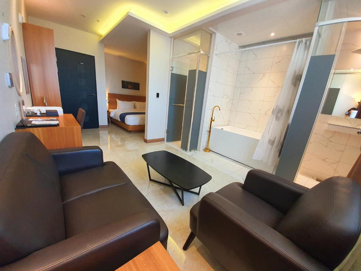 Benikea Hotel Yangsan Exteriör bild